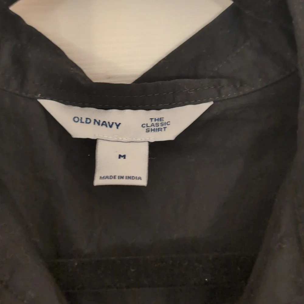 NWT Old Navy The Classic Black Shirt - Picture 2 of 4